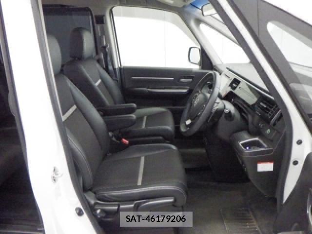 Honda e 2017-05 8010257-3