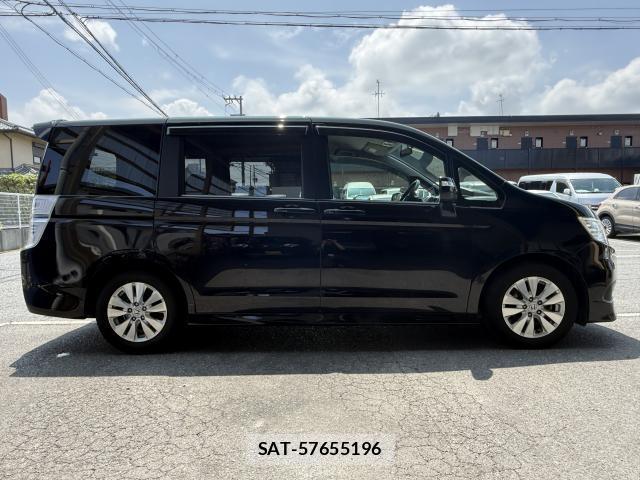 Honda e 2010-01 8010360-13