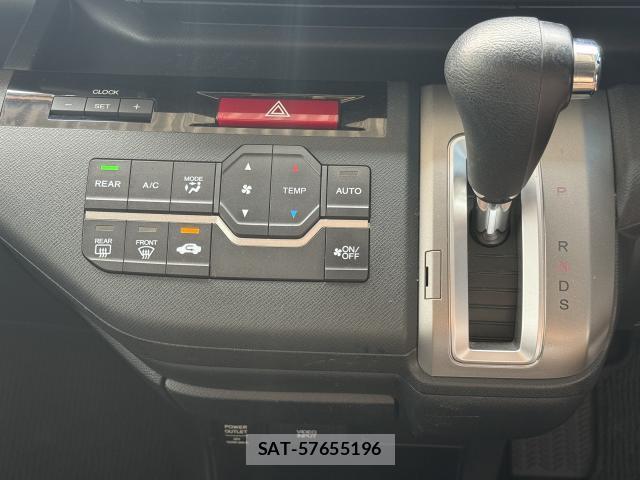 Honda e 2010-01 8010360-17