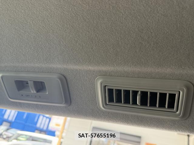 Honda e 2010-01 8010360-19