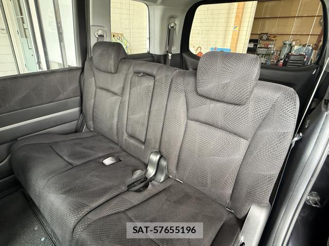 Honda e 2010-01 8010360-3