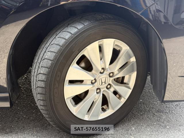 Honda e 2010-01 8010360-5