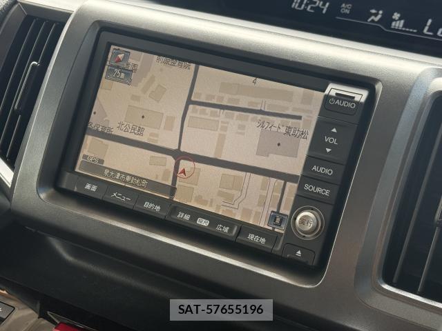 Honda e 2010-01 8010360-6