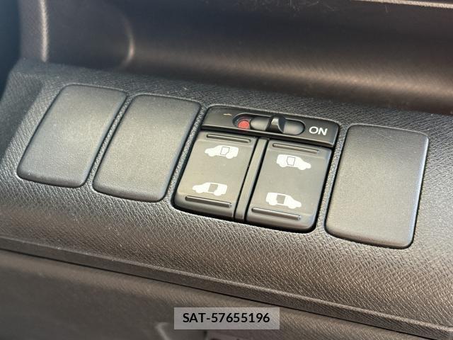 Honda e 2010-01 8010360-7