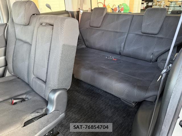 Honda e 2011-02 8010361-3