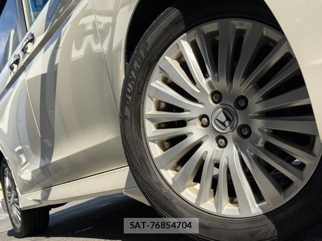 Honda e 2011-02 8010361-4