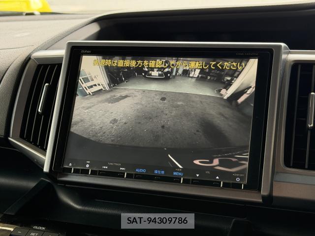 Honda e 2013-02 8010362-6
