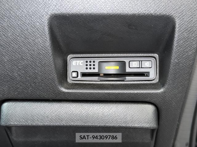Honda e 2013-02 8010362-9