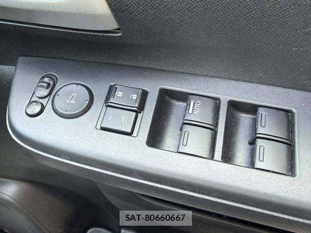 Honda e 2013-03 8010365-17