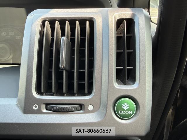 Honda e 2013-03 8010365-18