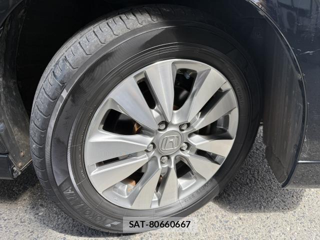 Honda e 2013-03 8010365-5