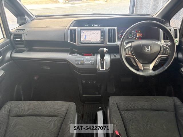 Honda e 2012-07 8010424-17