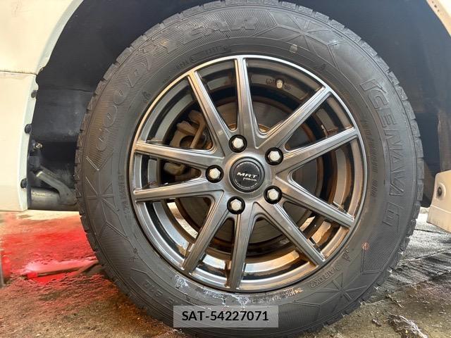 Honda e 2012-07 8010424-8