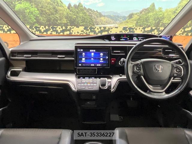 Honda e 2017-09 8010517-1