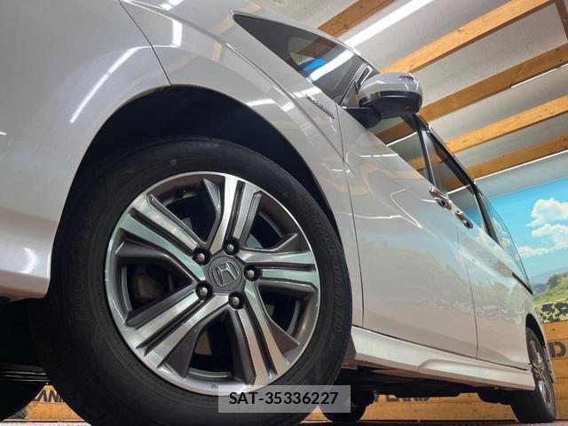 Honda e 2017-09 8010517-13