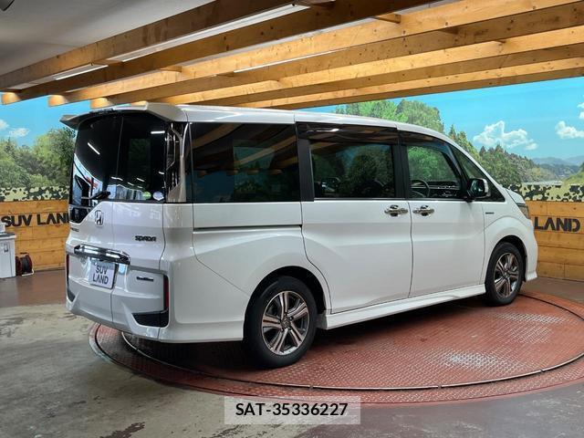 Honda e 2017-09 8010517-16