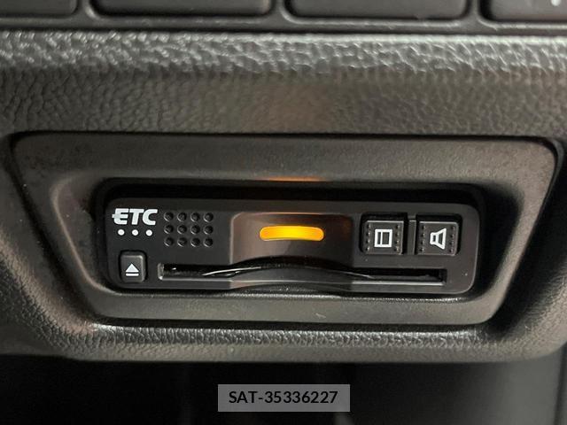 Honda e 2017-09 8010517-6