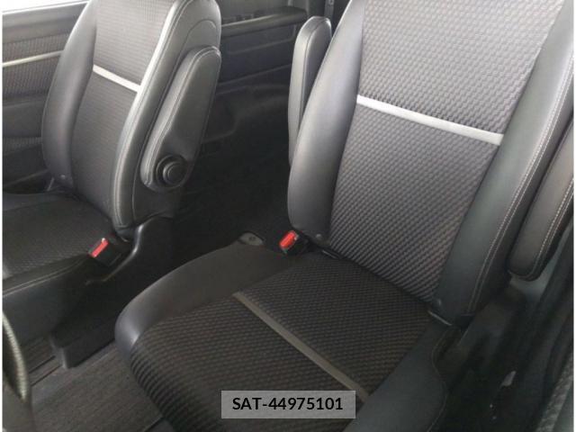 Honda e 2015-08 8010549-14