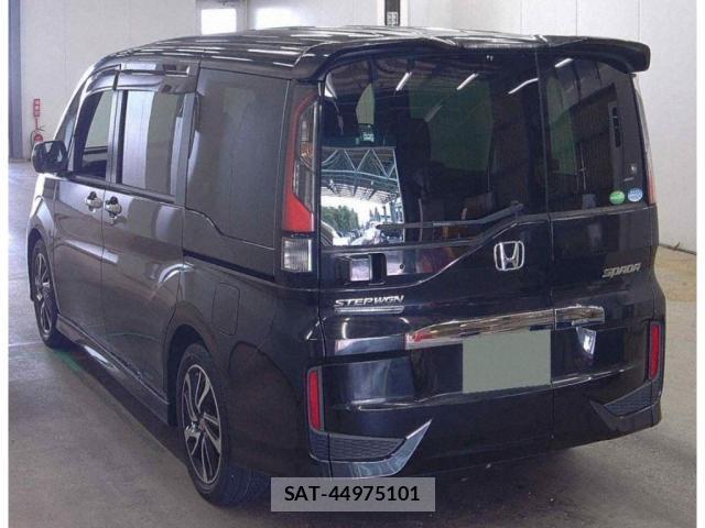 Honda e 2015-08 8010549-4