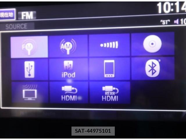 Honda e 2015-08 8010549-7