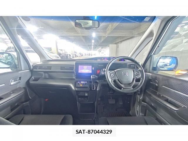 Honda e 2015-06 8010564-2