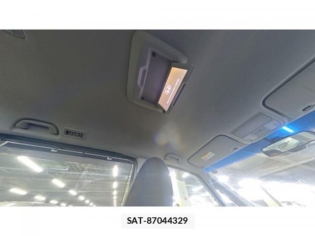 Honda e 2015-06 8010564-5