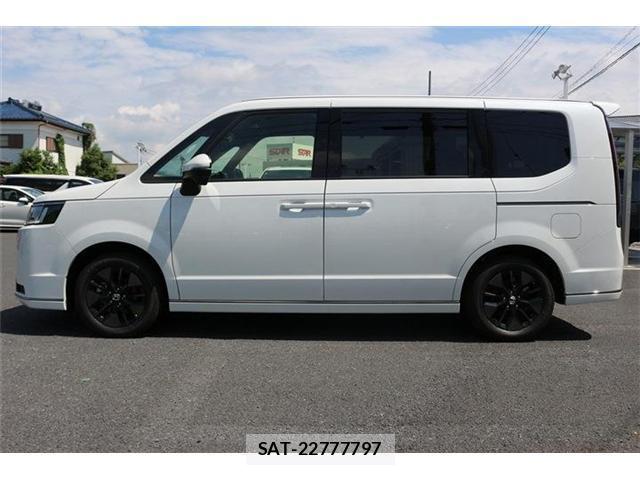 Honda e 2025-10 8010780-10
