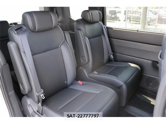 Honda e 2025-10 8010780-15