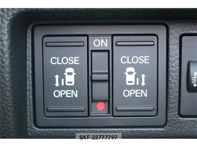 Honda e 2025-10 8010780-4
