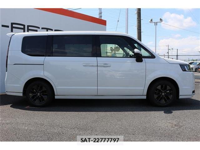 Honda e 2025-10 8010780-8