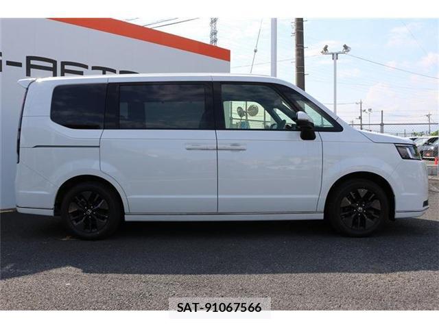 Honda e 2025-10 8010781-8