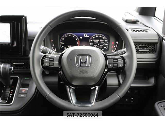 Honda e 2025-10 8010783-19