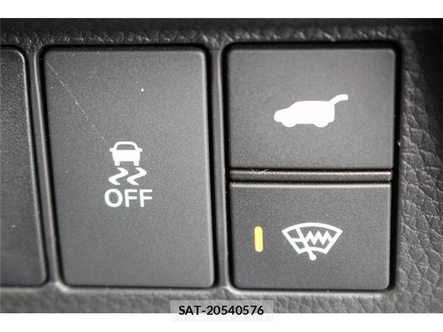 Honda e 2025-10 8010784-5