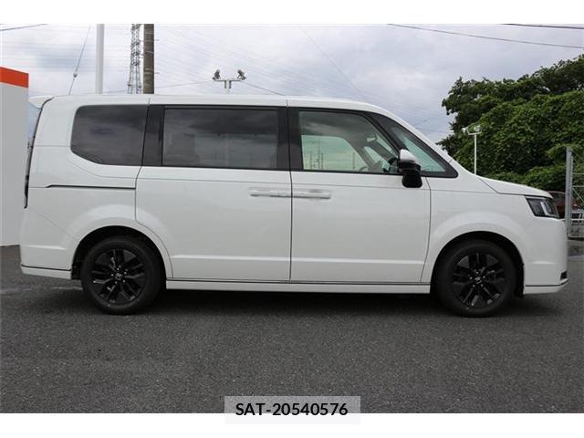Honda e 2025-10 8010784-8