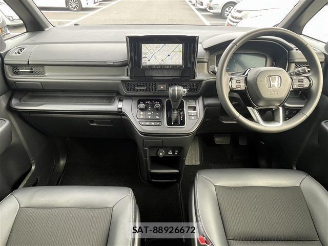 Honda e 2025-10 8010785-19