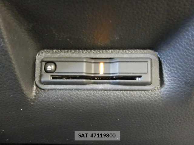 Honda e 2023-02 8011005-12