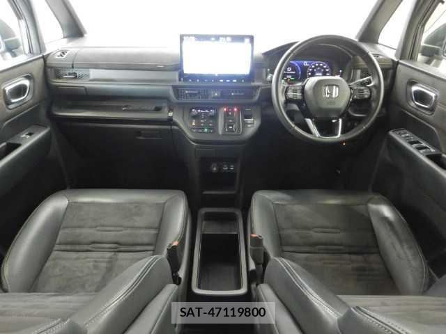 Honda e 2023-02 8011005-2