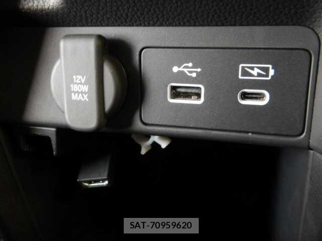 Honda e 2022-06 8011030-12