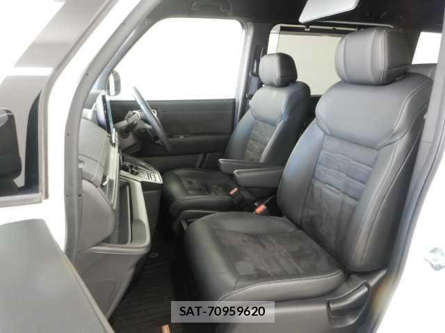 Honda e 2022-06 8011030-16