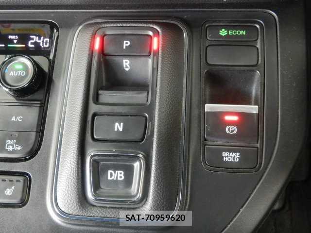 Honda e 2022-06 8011030-5