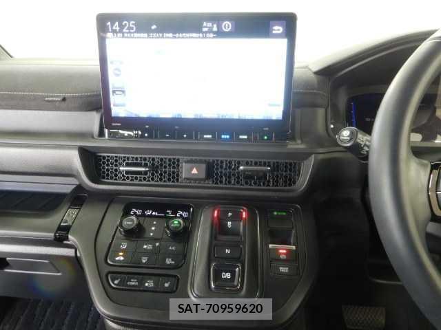Honda e 2022-06 8011030-6