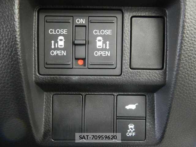 Honda e 2022-06 8011030-9