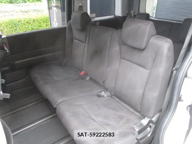 Honda e 2010-02 8011421-6