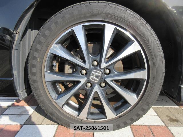 Honda e 2012-05 8011652-11
