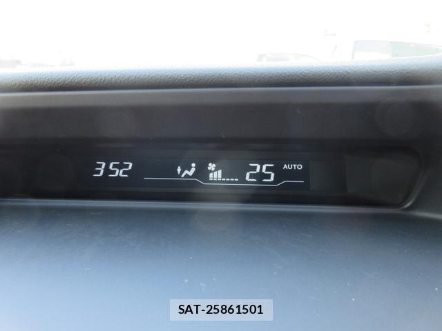 Honda e 2012-05 8011652-18