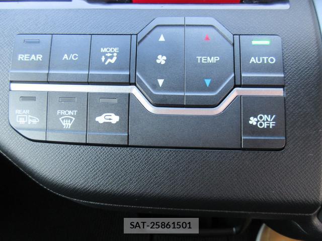 Honda e 2012-05 8011652-19