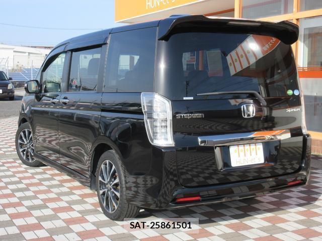 Honda e 2012-05 8011652-3