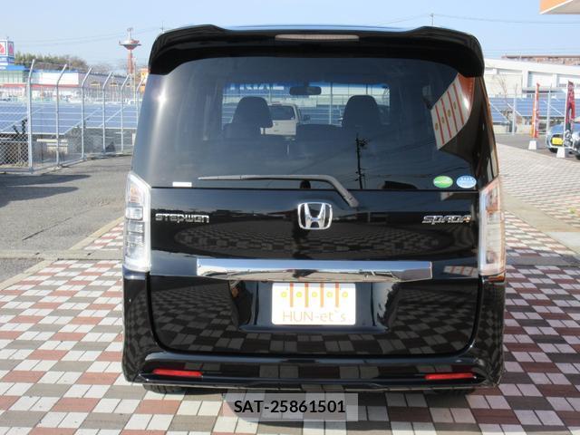 Honda e 2012-05 8011652-4