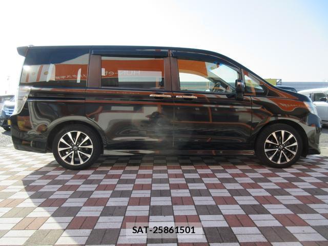 Honda e 2012-05 8011652-6