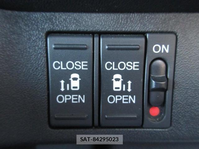 Honda e 2018-05 8011980-15